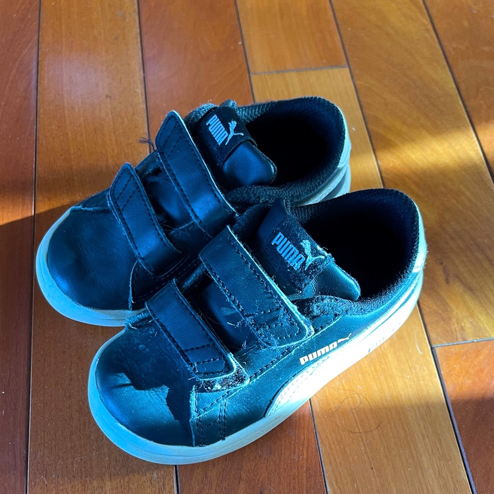 Puma toddler boy sneakers! Size 7